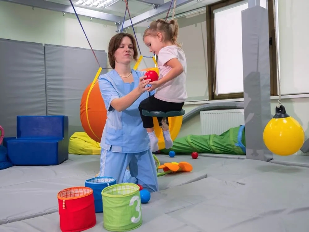 Praca jako terapeuta integracji sensorycznej – oferty i wymagania