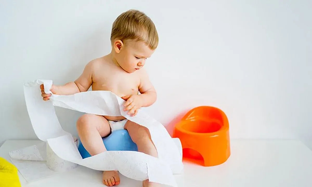 Kiedy dziecko powinno spać bez pieluchy? Oznaki gotowości i porady