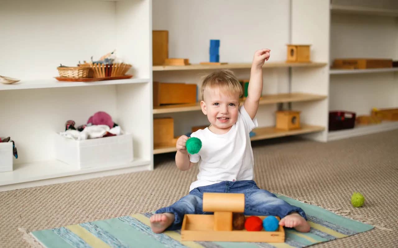 Jak wygląda roczne dziecko? Kluczowe cechy rozwoju i zachowania