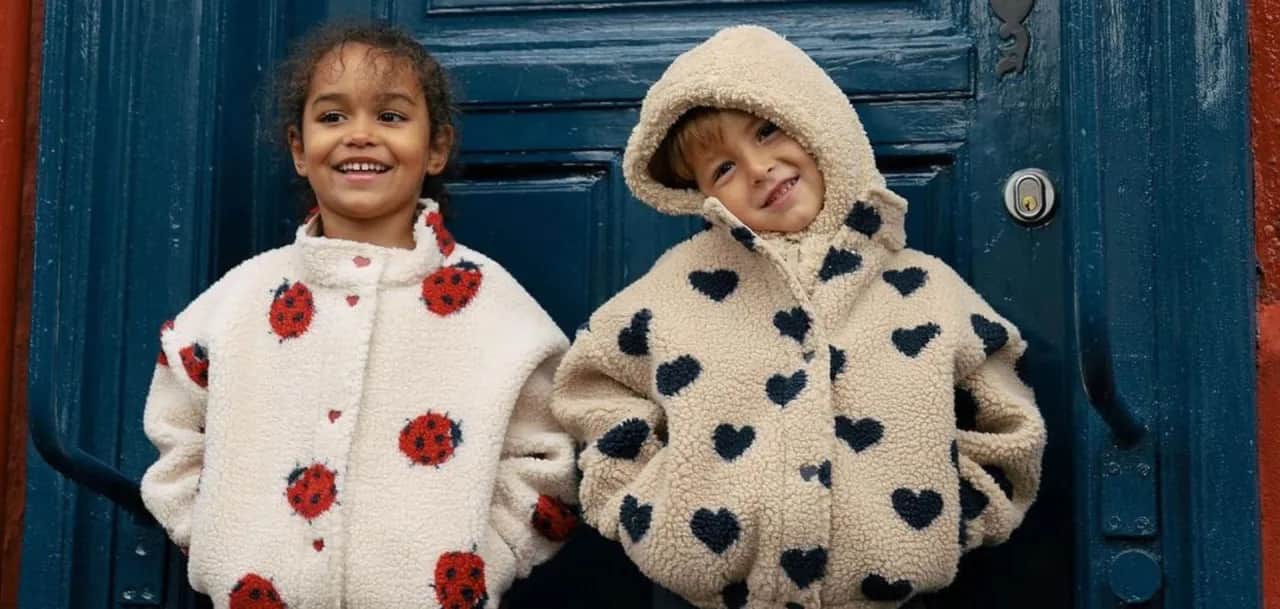 Jak ubierać niemowlaka zimą, aby uniknąć przegrzania i wychłodzenia