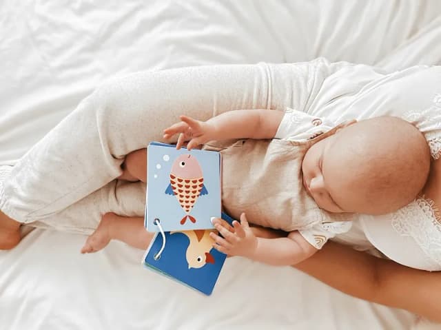 Kiedy dziecko zaczyna mówić? Poznaj etapy rozwoju mowy malucha